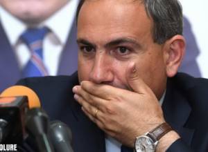 Nikol Pashinyan applies to the Military Committee for Vigen Sargsyan's military service