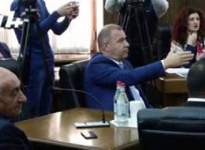 «Ո՞ւր ենք գնում այսպիսի պարտքերի շալակով»