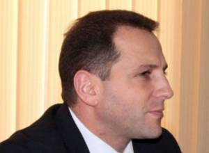 Առաջնագծում այսօր էլ կան պաշտոնյաների երեխաներ. Դավիթ Տոնոյան. Առավոտ
