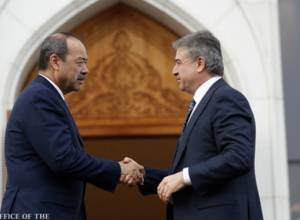 Armenia PM in Uzbekistan