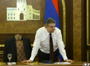 Karen Karapetyan dismisses his adviser