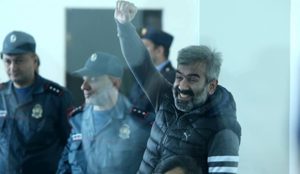 sasna-crer-miaynak-gayl