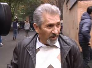 Полиция ответила доценту, присоединившемуся к протестующим студентам