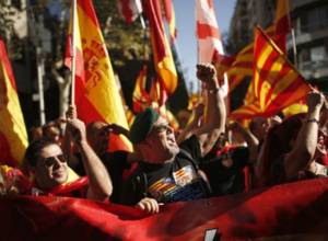 Каталонцы перекрыли дороги: повсеместные забастовка и демонстрации: прямой эфир