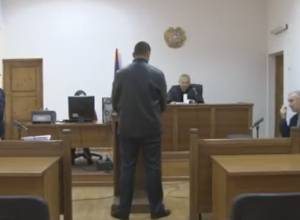 К неразрешенному спору о земле прибавился спор о свинье