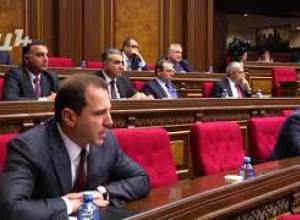 «Եթե Սերժ Սարգսյանին մի բան պատահեց, մեր ազնիվ ցեղը կորչելու՞ է»  հարց՝ վարչապետին