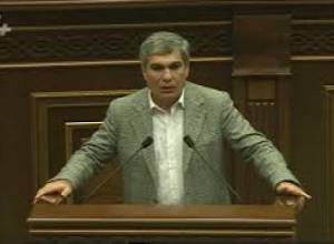 Դավիթ Հարությունյանը Ելք դաշինքից չի, եւ իրա մասով մուննաթ մի եկեք մեզ վրա