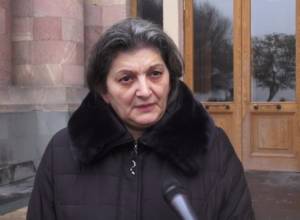 Мать уверена: сына убили в воинской части, а затем повесили: Акция