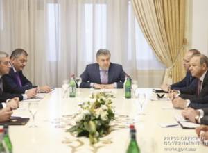 Karen Karapetyan holds consultation on implementation of Armenia-EU new agreement