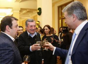 Премьер в завершение года созвал прием для СМИ