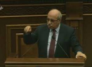 Մելքումյանը ներկայացրեց նախագիծը, Խոսրով Հարությունյանը հակադարձեց