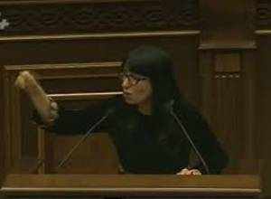 Մնում է մարդկանց վրա ժուչոկներ դնեք.Նաիրա Զոհրաբյան