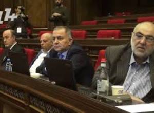 «Գովերգեք Սերժ Սարգսյանին  ձեզ նկարահանում են. թաքնված տեսախցիկով»  Ն  Փաշինյան