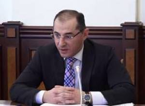 Վարչապետն այցելել է ֆինանսների նախարարություն