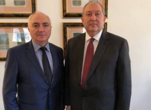 Արմեն Սարգսյանը հանդիպել է ՀԴԿ նախագահի հետ