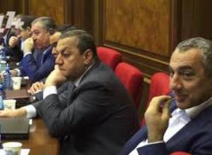 «Մեզ հիմարի տեղ եք դնո՞ւմ»