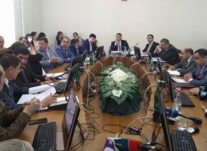 Պետաիրավական հանձնաժողովում քննարկումներ են. ուղիղ