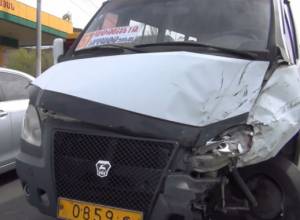 В Ереване подверглась аварии маршрутка N 57: есть 8 пострадавших: shamshyan.com