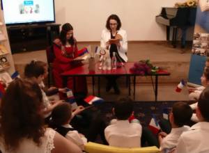 Natalia Tzabris reading fairly tale in French for Armenian children