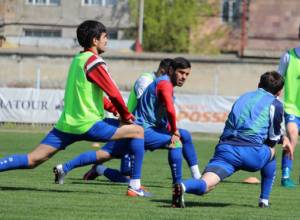 Ուղիղ. «Ալաշկերտ» - «Արարատ». Չեմպիոնն ընդդեմ հետնապահի