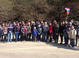 Паруйр Айрикян присоединился к шествию инициативы «Мой шаг»