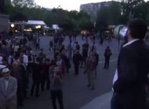 10.04 Live  Ակցիա