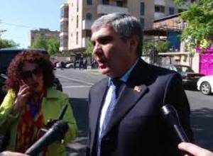 Արամ Սարգսյանը եկել է քվեարկելու