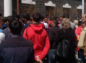 Demonstrators reach Shirak Governor's Office