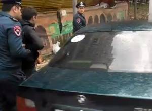 People detained in Komitas Street