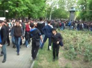 LIVE. Day 8. Citizens detained in different parts of Yerevan (updated)