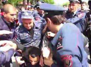 Քաղաքացիներին բերման են ենթարկում առանց պետհամարանիշների ավտոմեքենաներով