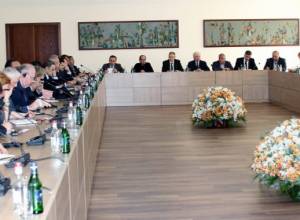 է. Նալբանդյանն ու Դ. Հարությունյանը հանդիպել են դեսպաններին