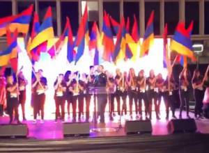 In Glendale, annual candlelight and victorious procession are organized.