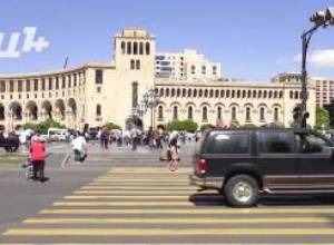 Ցուցարարները մաքրում են Հանրապետության հրապարակը