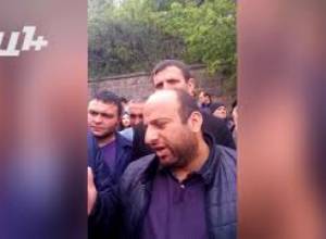 Իջևանցիները փակել են միջպետական ճանապարհը