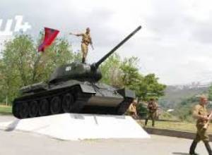 Հաղթական քոչարին հնչեցրած ակորդեոնն ու դհոլը՝ թանգարանում