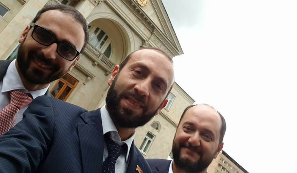 32163832_10215905264845498_gg7082874436629561344_n