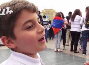 Հանրապետության հրապարակը նոր գույն էր ստացել