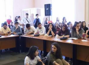 Ուսանողները լուծումներ են փնտրում կրթական համակարգը բարելավելու համար