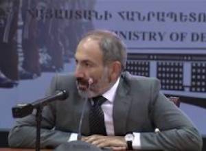 «ԶՈՒ-երը քաղաքական որևէ ցնցման ազդեցություն չպետք է զգան»