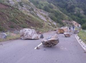 Traffic on Halidzor-Tatev two-way road restored