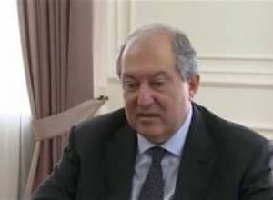 Նախագահ Սարգսյանը հանդիպել է «Նաիրիտ» գործարանի նախկին աշխատակիցների հետ