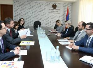Արայիկ Հարությունյանն ընդունել է Ֆրանսիայի դեսպանին