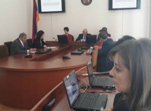 ԿԸՀ-ն չքննարկեց Ալեն Սիմոնյանին՝ ավագանու անդամի մանդատից զրկելու հարցը