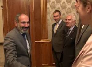 Նիկոլ Փաշինյանը հանդիպել է ԵՄ ներկայացուցիչներին