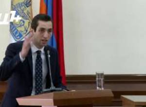 Դուք ունեք հնարավորություն հեռանալու. Խաժակյանը՝ Տարոն Մարգարյանին