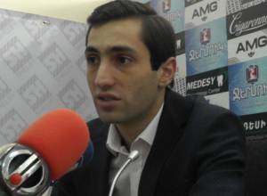«Եթե գումարը հավասարապես բաժանվեր, կնկատվեր աշխատավարձերի աճ». Դավիթ Խաժակյան