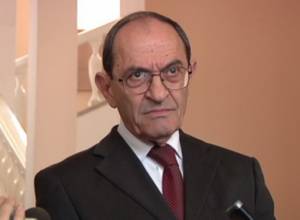 Aravot. Shavarsh Kocharyan: Azerbaijan's playing card is money coming from the air or ground