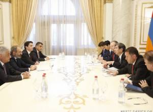 Վարչապետն ընդունել է ԱԶԲ նախագահի գլխավորած պատվիրակությանը