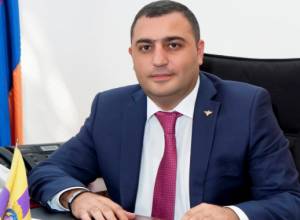 Mayor of Ejmiatsin resigns